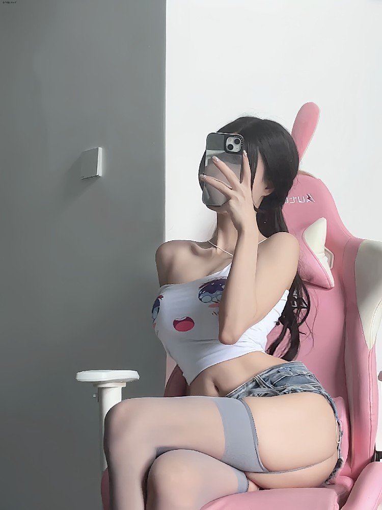 女刺客 - 嘉宾 三角牛仔短裤