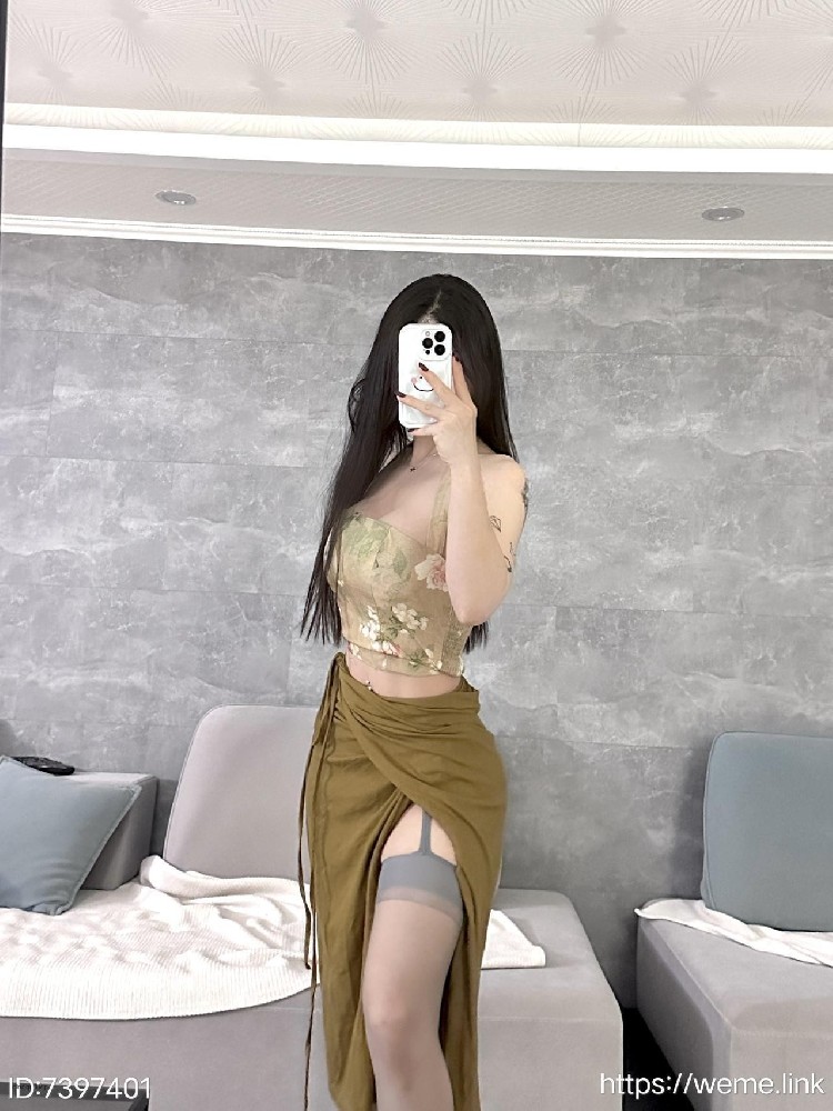 李梦琳 - 古装吊带肚兜