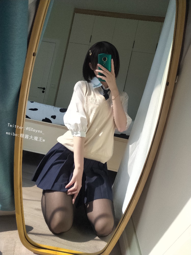 眼酱大魔王 小学妹