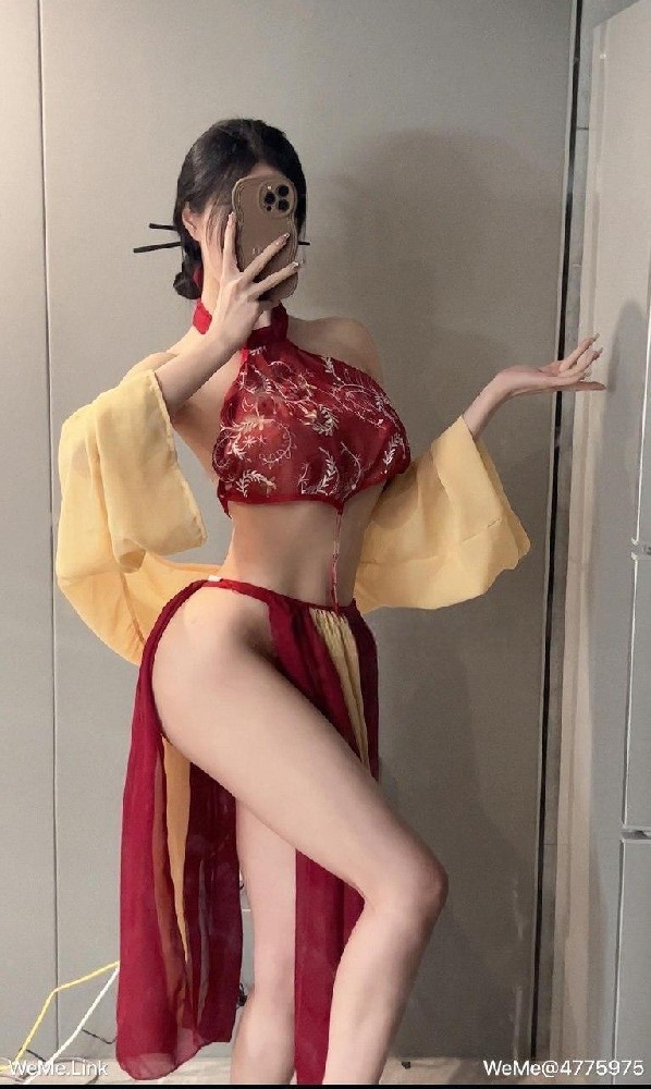 谨一 - 露腰情趣日常