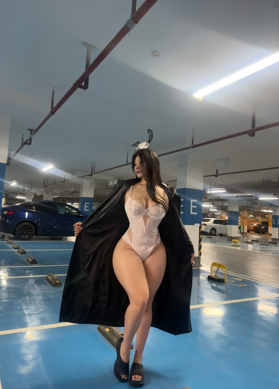 lelepigbaby - 地下车库