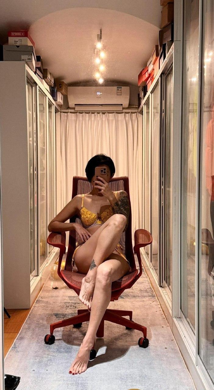 栗子Chen - 金色比基尼