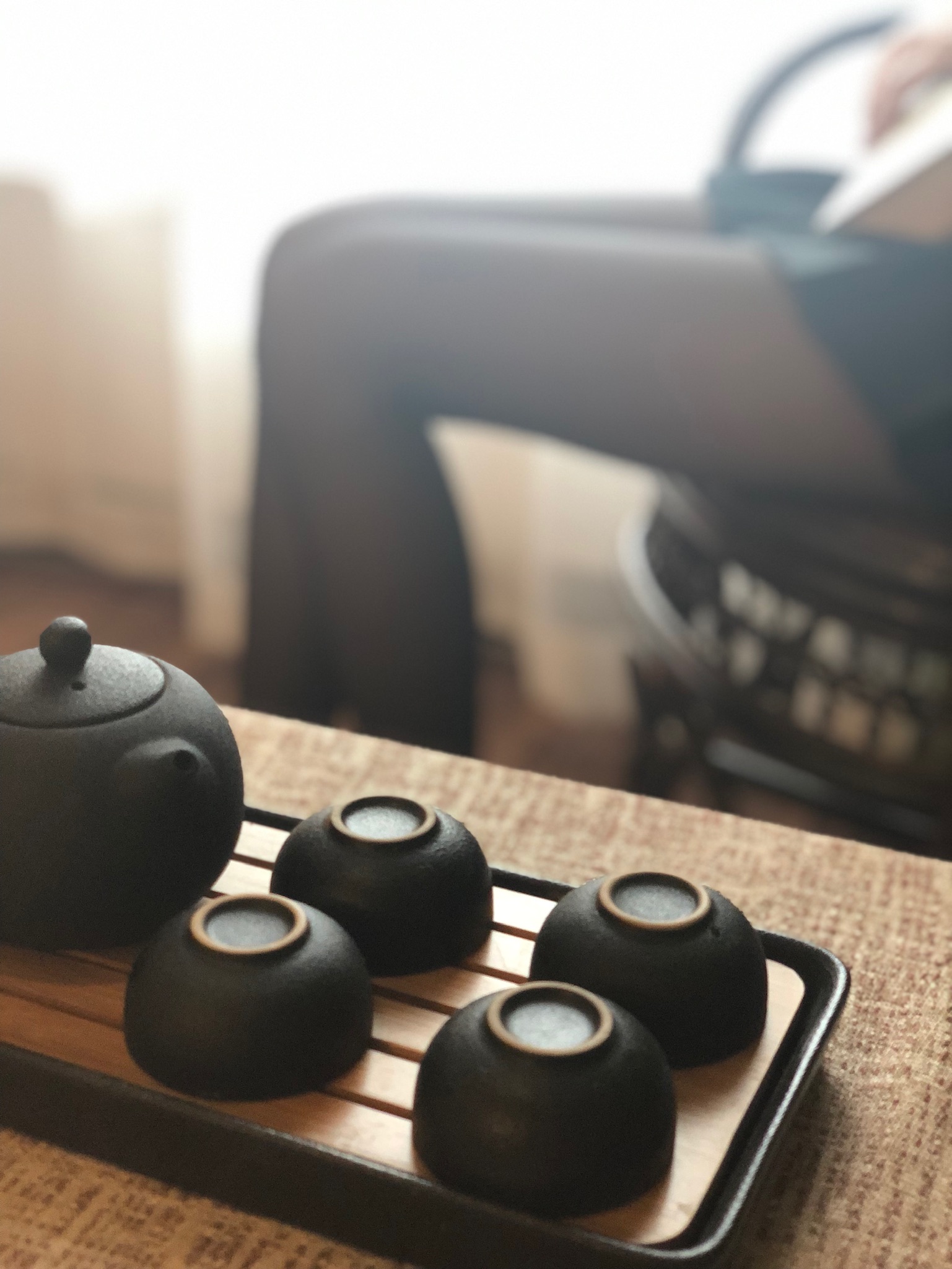 梦里一只喵 - 黑色百褶裙第4张图片