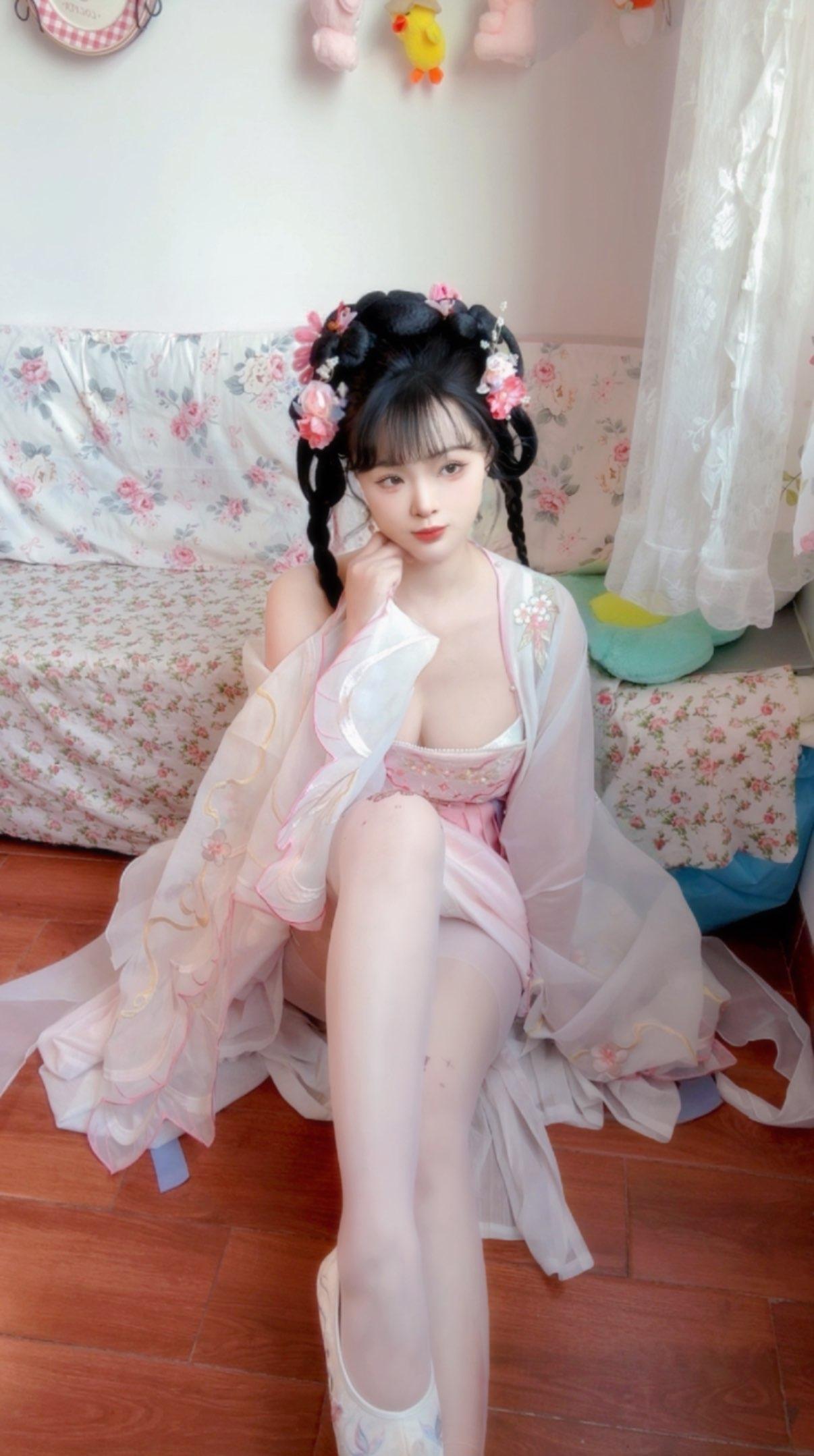 枝枝栗子 - 古风小师妹第7张图片