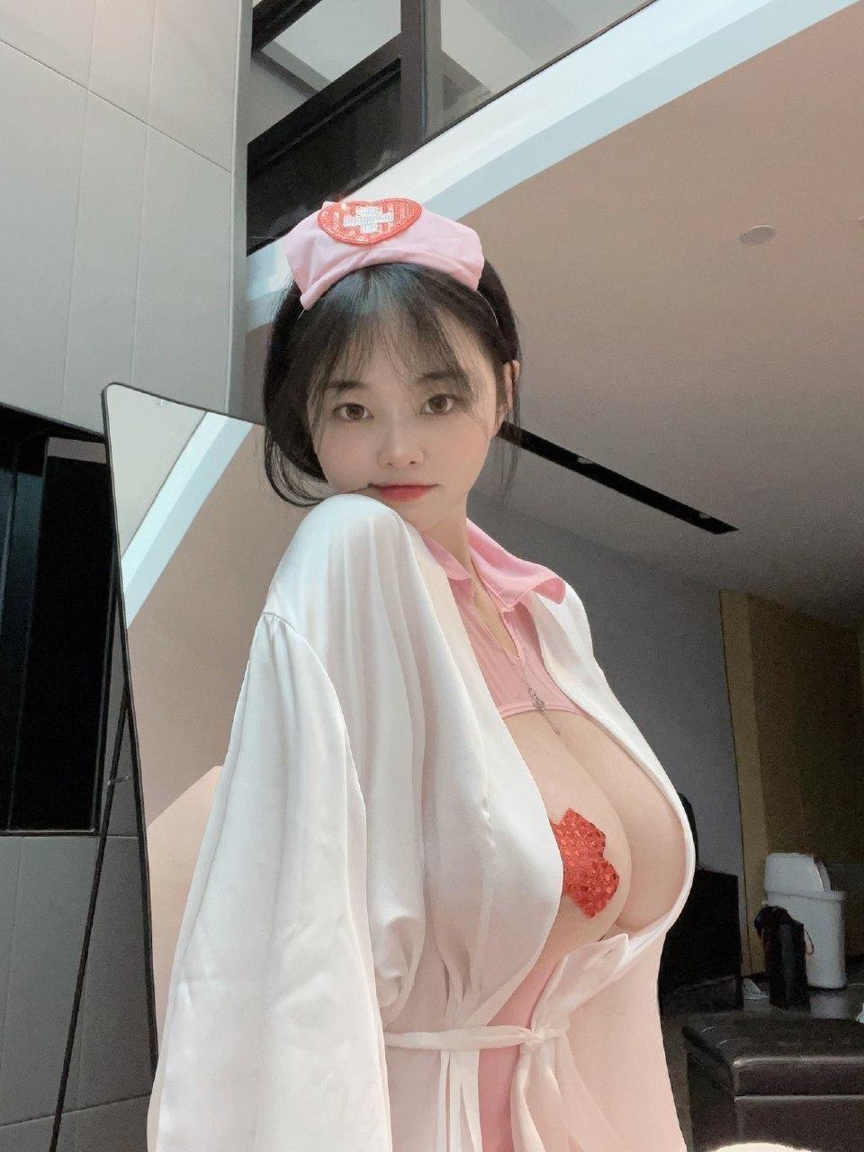 我是ou - 巨乳护士姐姐第27张图片