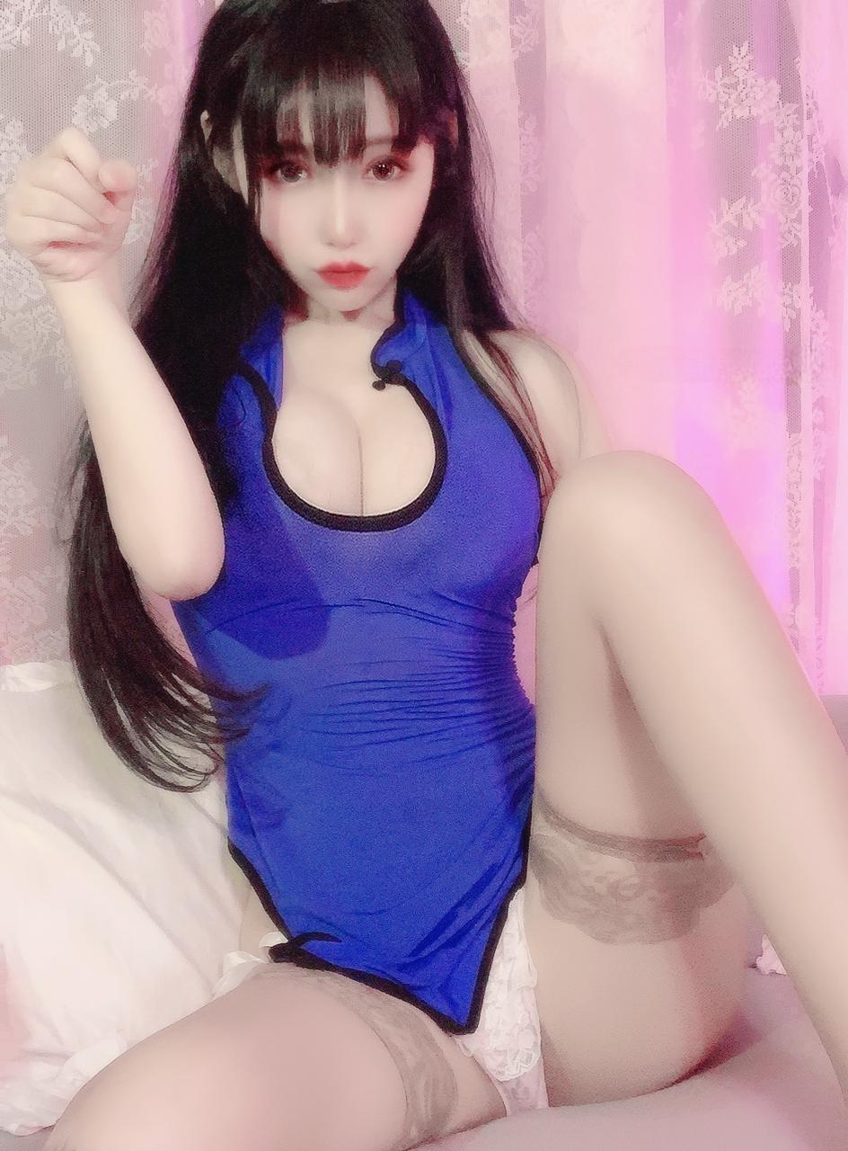 猫心儿老师 - 蓝色开叉旗袍第3张图片