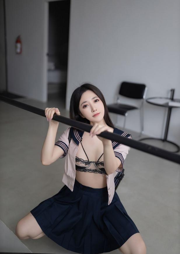 十柒 - 超短裙水手服第10张图片