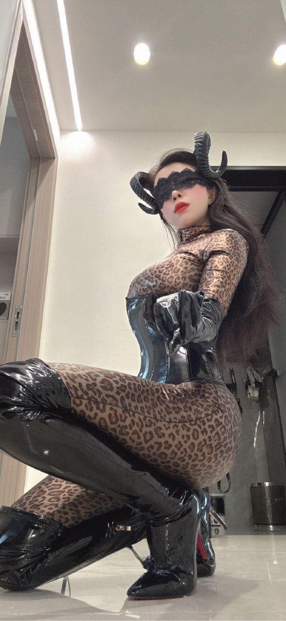 泡泡糖呀 - 恶魔暗黑女王第7张图片