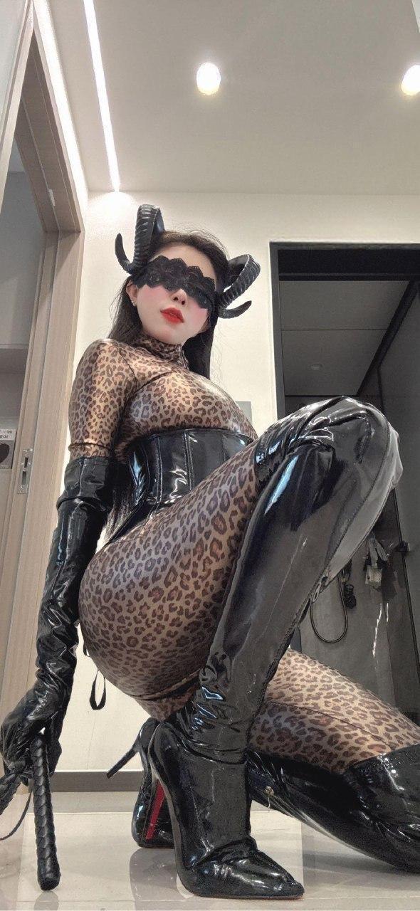 泡泡糖呀 - 恶魔暗黑女王第9张图片