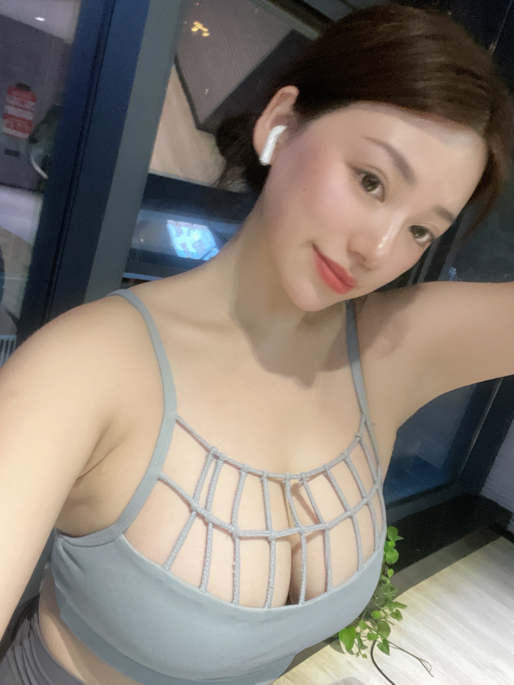 奶宝妹纸 - 健身房的喘息第5张图片