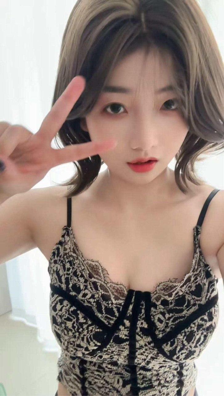 九斤明哥 - 辣妹吊带背心第8张图片