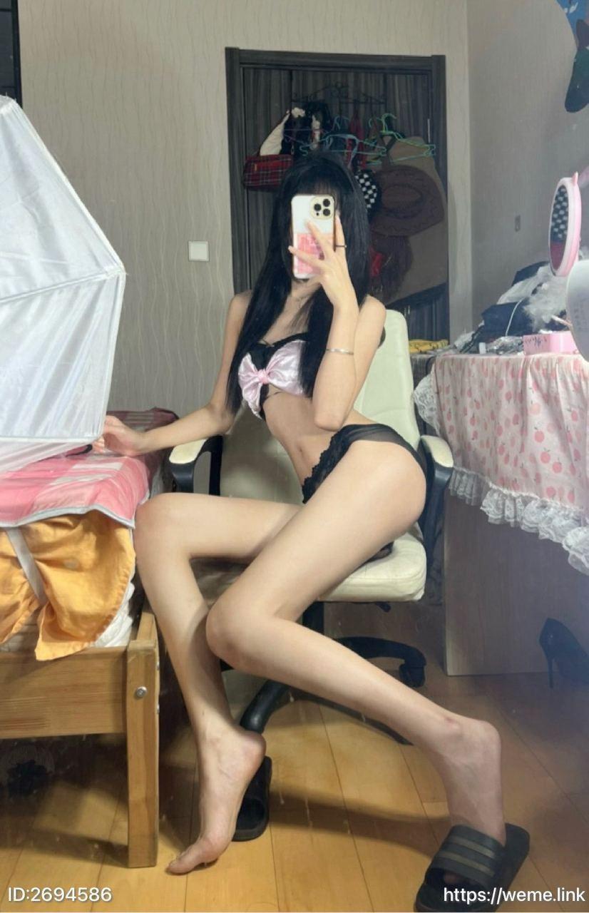 囧静 - 护士姐姐的迷你裙第2张图片