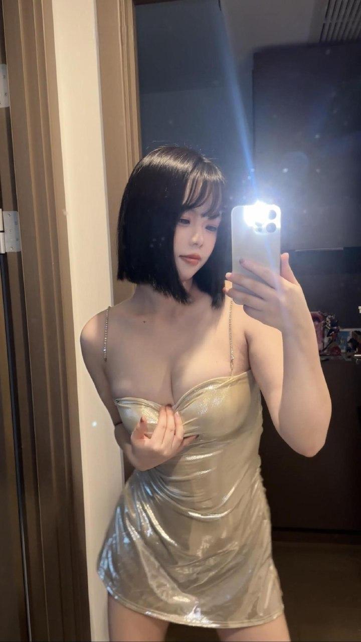 小瑾 - 低胸亮片紧身预号图第7张图片