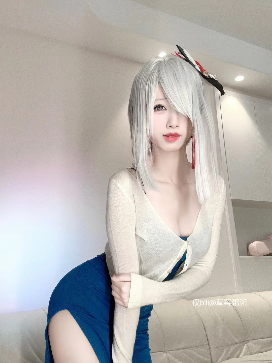 十万口草莓粥粥 - 复古开叉裙第1张图片