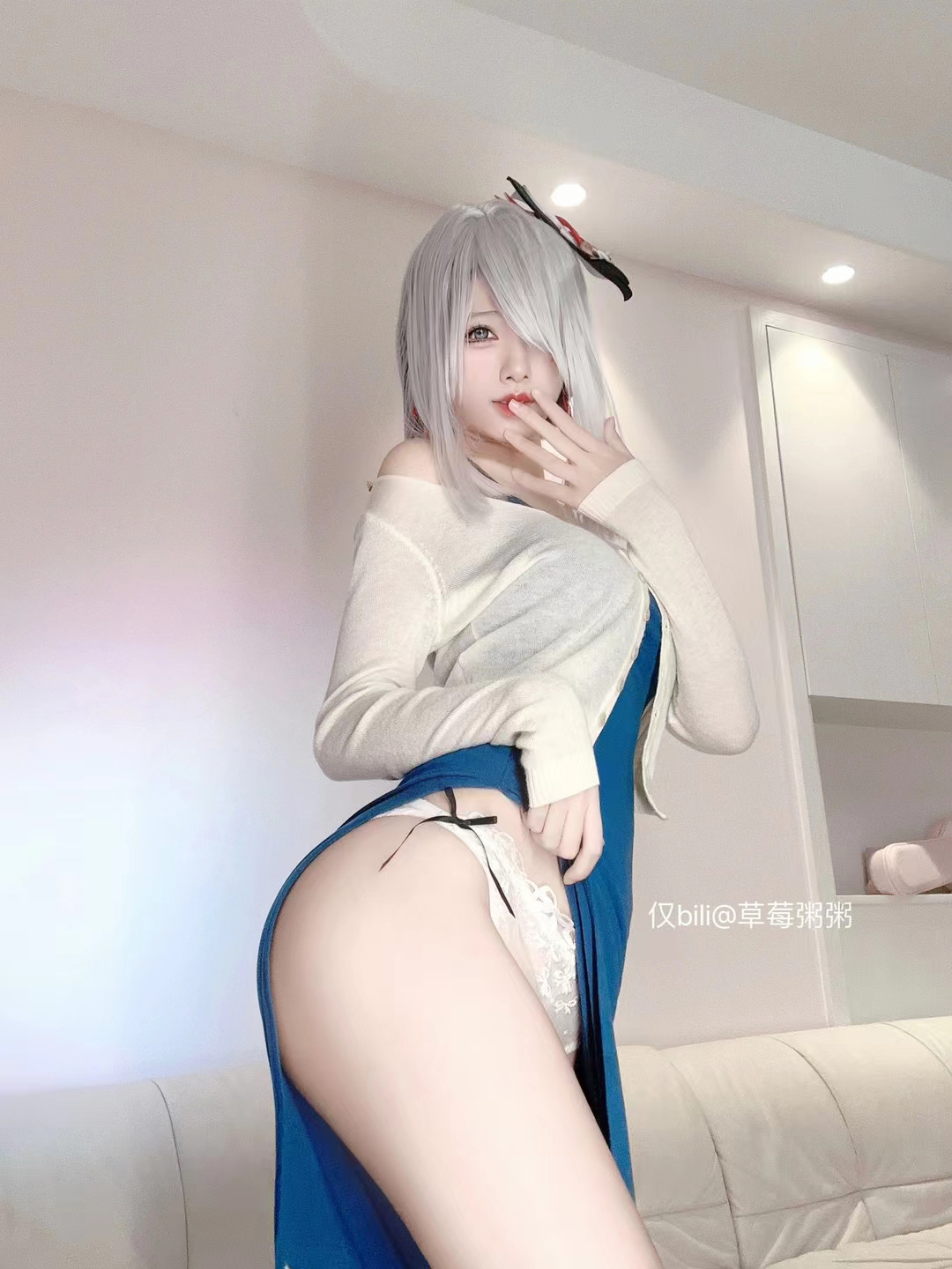 十万口草莓粥粥 - 复古开叉裙第3张图片