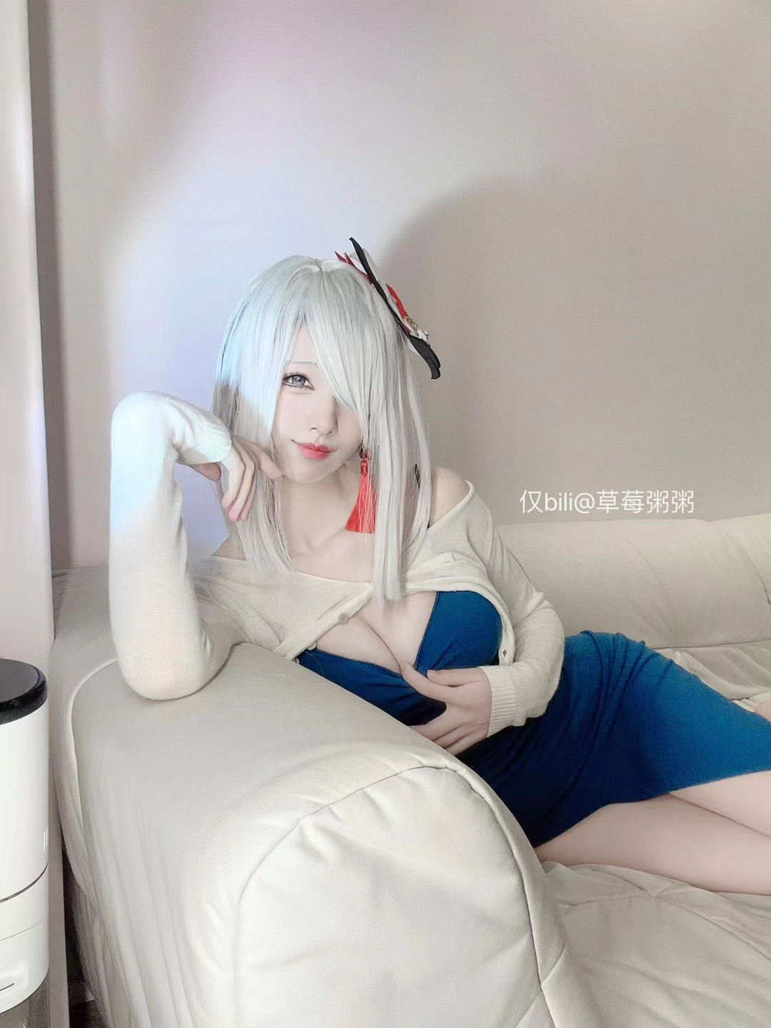 十万口草莓粥粥 - 复古开叉裙第17张图片